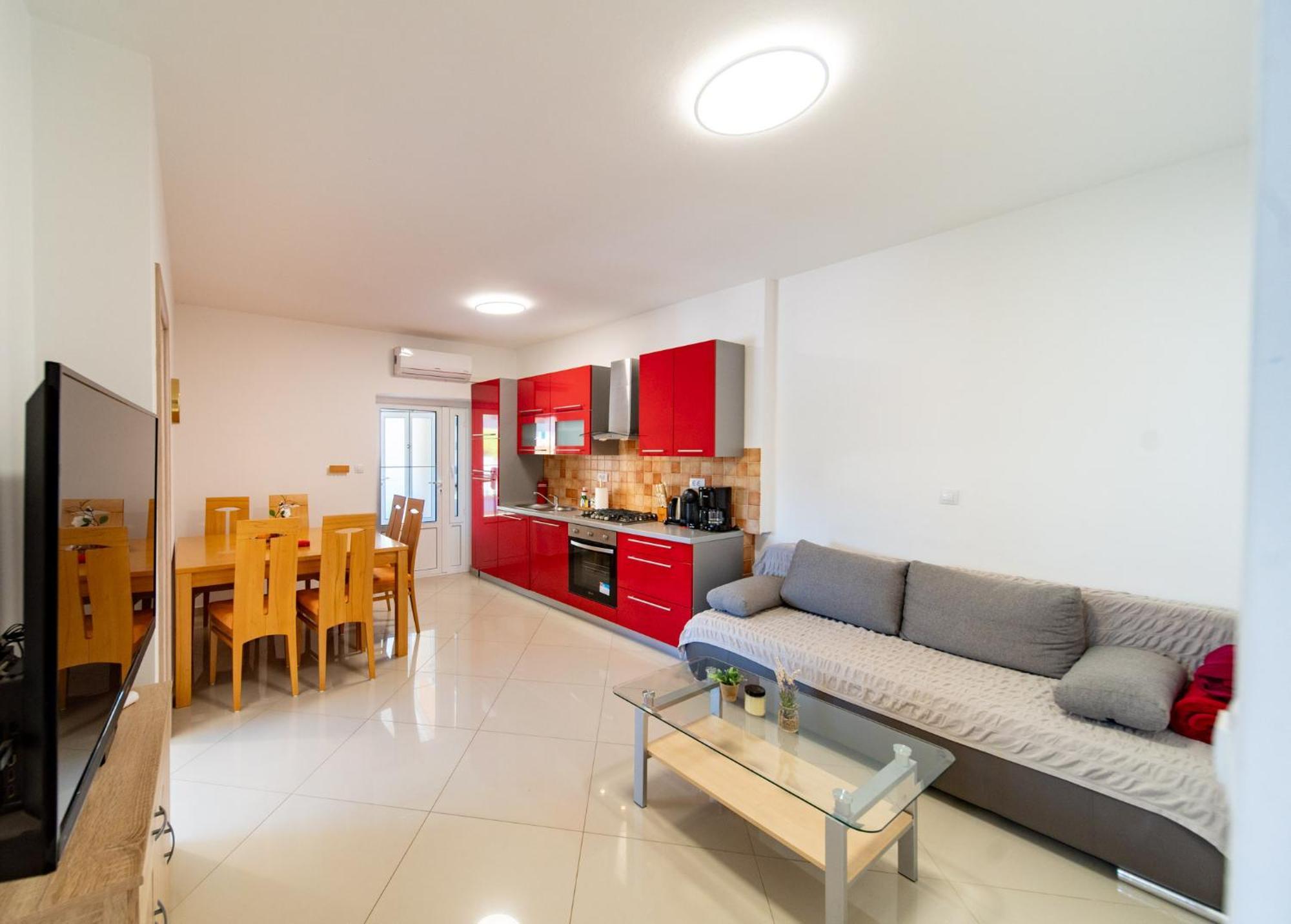 Foric Apartments With Outdoor Heated Pool Rab Town Exteriér fotografie
