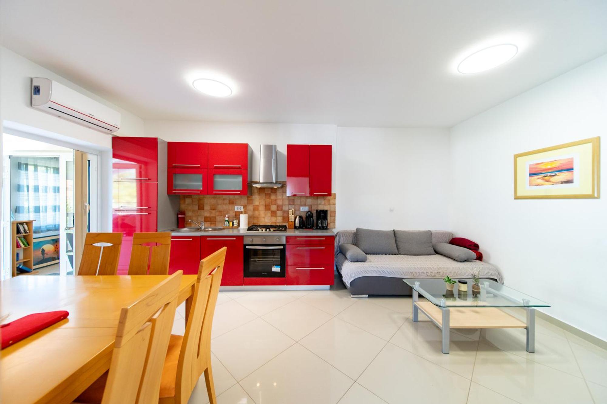 Foric Apartments With Outdoor Heated Pool Rab Town Exteriér fotografie