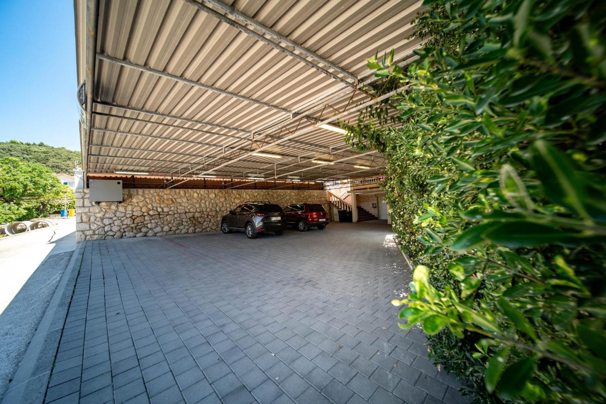 Foric Apartments With Outdoor Heated Pool Rab Town Exteriér fotografie